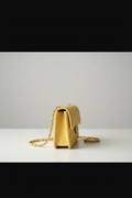 Sac jaune fond neutre studio